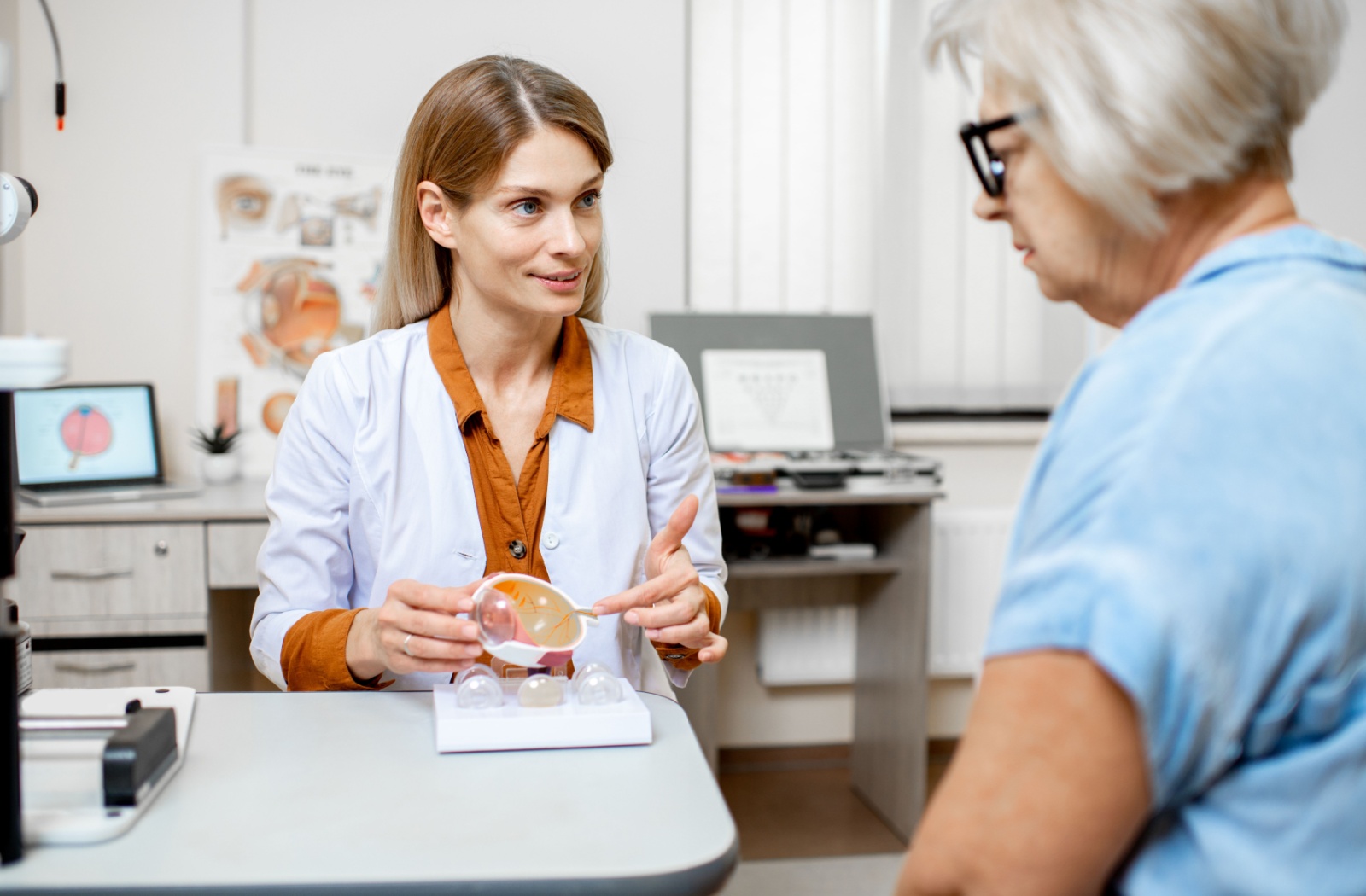An optometrist explains how stress can aggravate existing dryness.